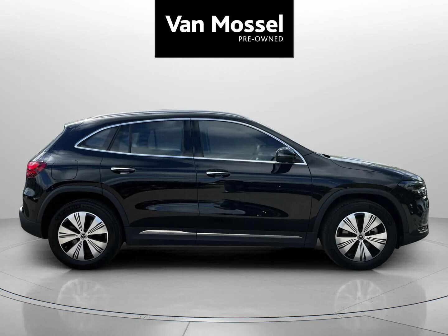 Sort Mercedes EQA 250 fra 2024
