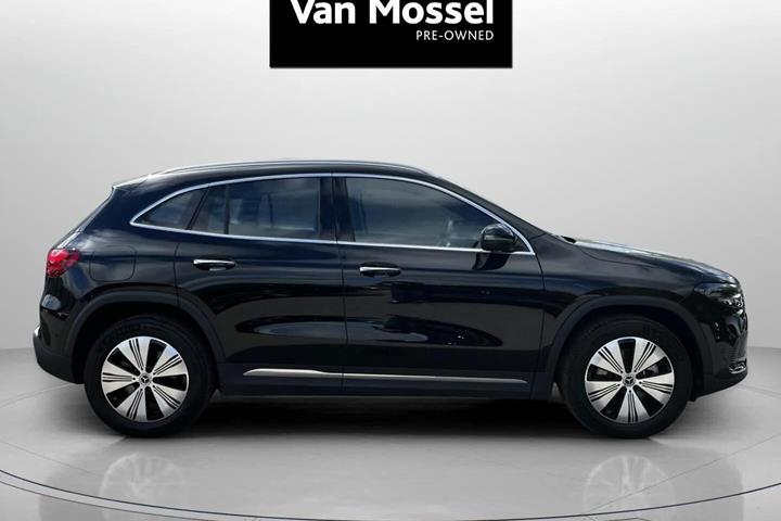 Sort Mercedes EQA 250 fra 2024