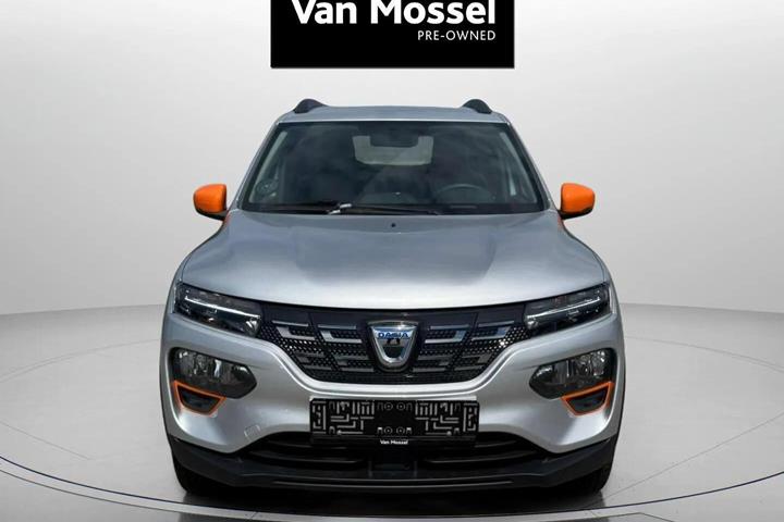 Sølv Dacia Spring fra 2023