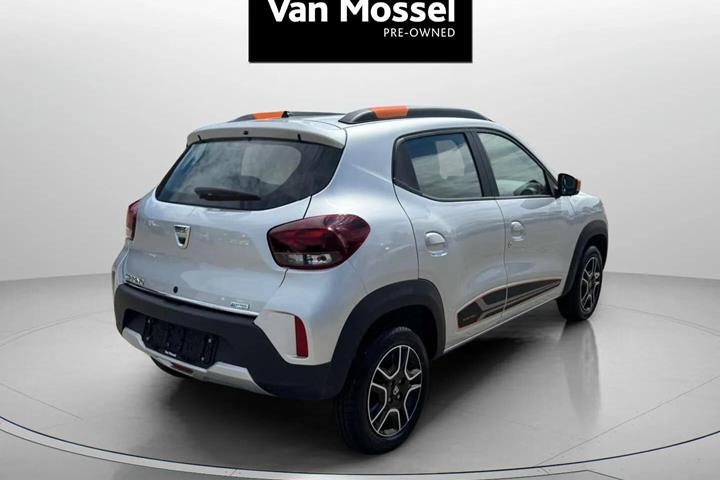 Sølv Dacia Spring fra 2023