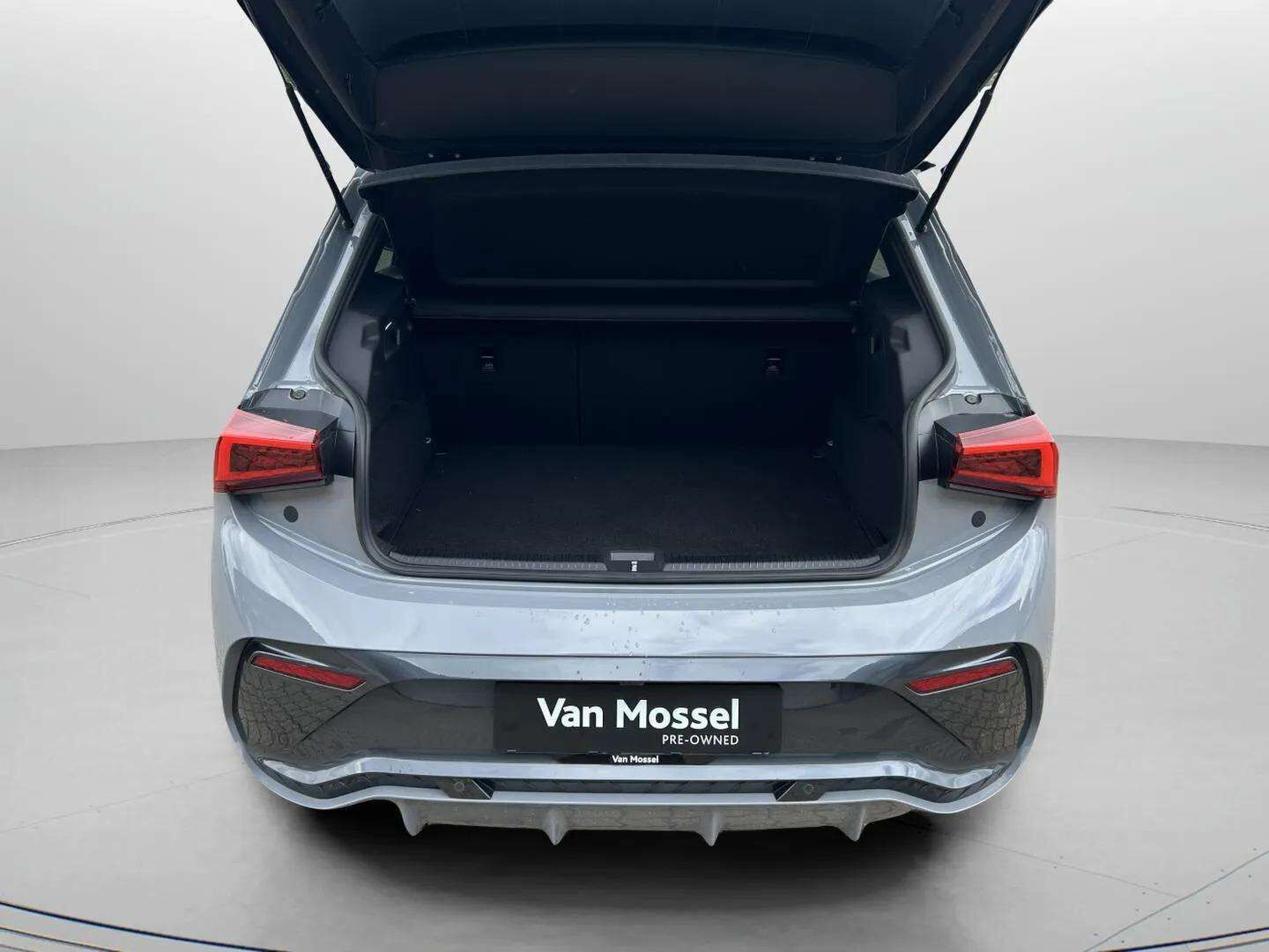 Grå Cupra Born fra 2022