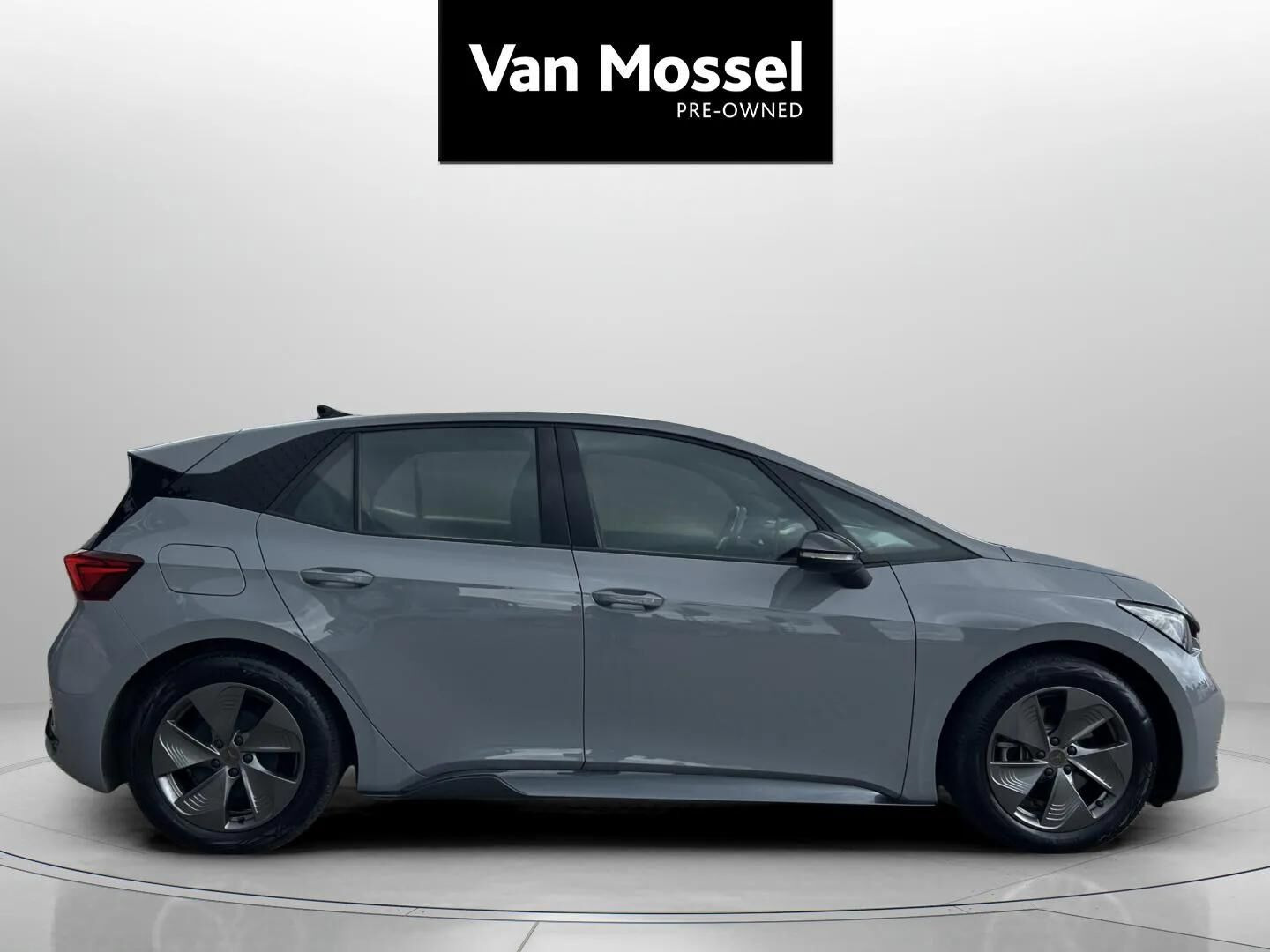 Grå Cupra Born fra 2023