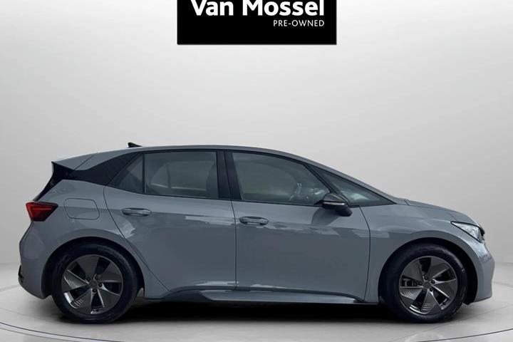 Grå Cupra Born fra 2023