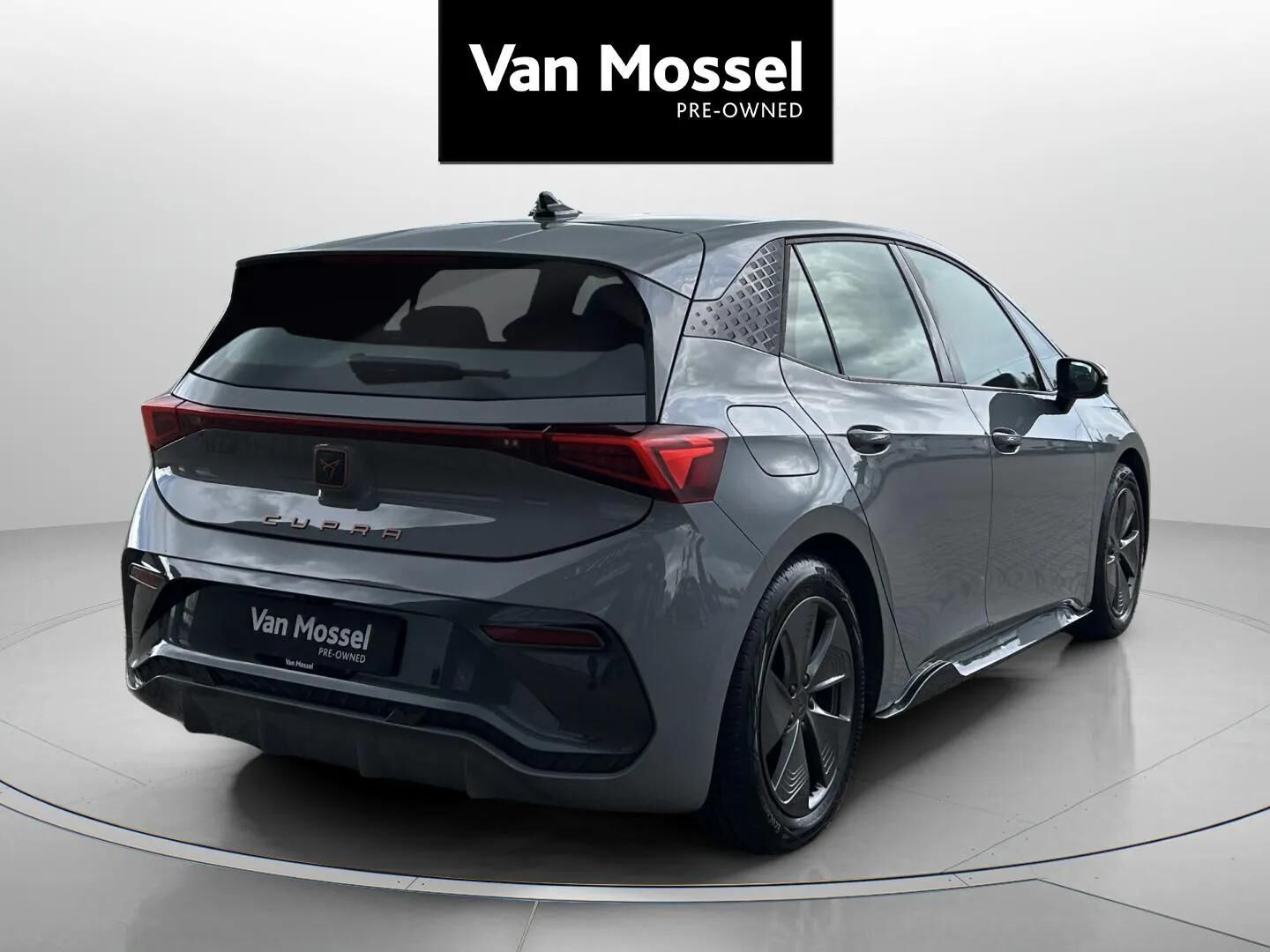 Grå Cupra Born fra 2023