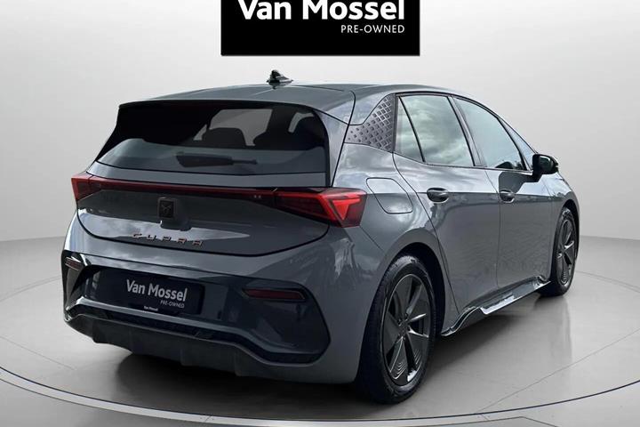 Grå Cupra Born fra 2023