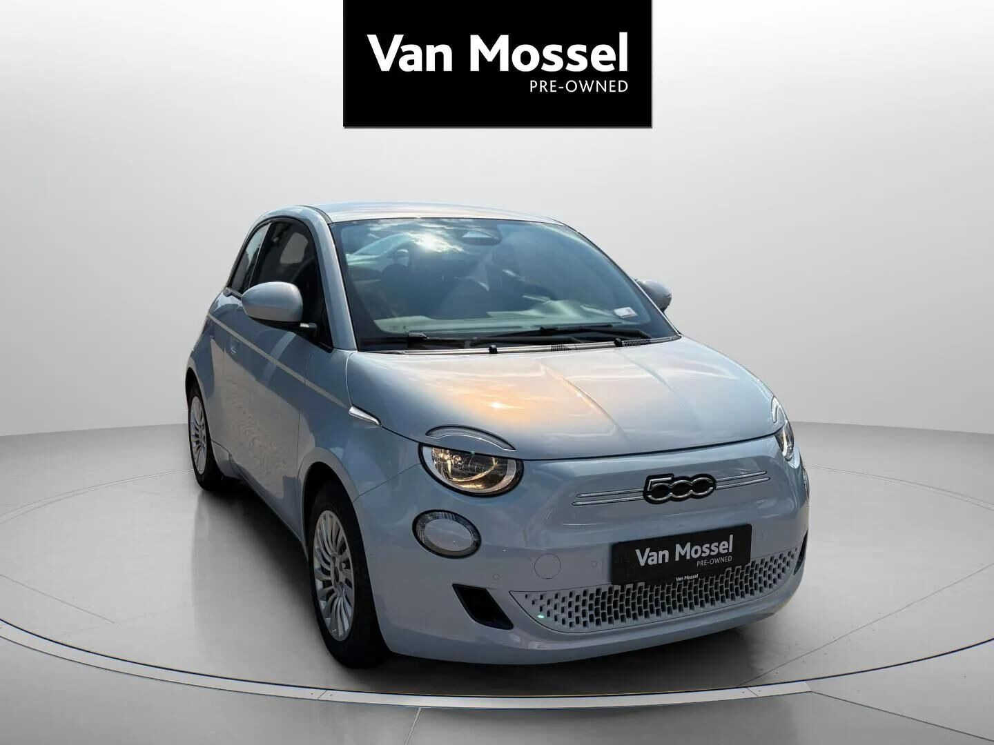 Sølv Fiat 500e fra 2023