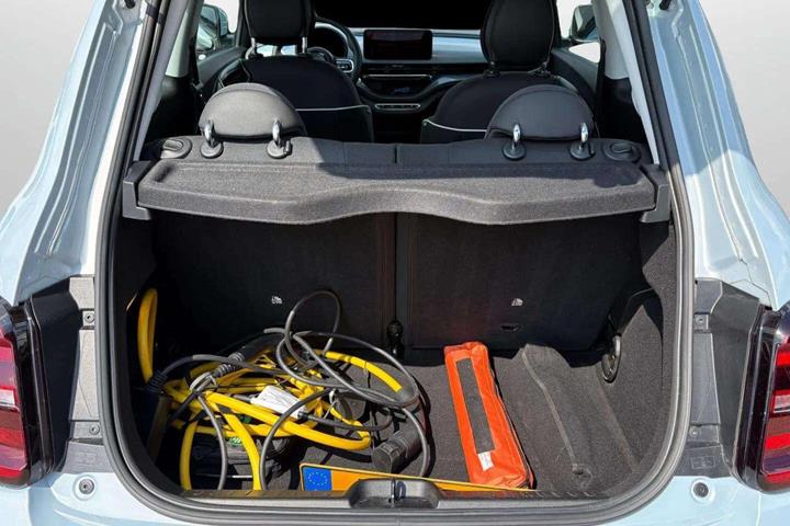 Sølv Fiat 500e fra 2023