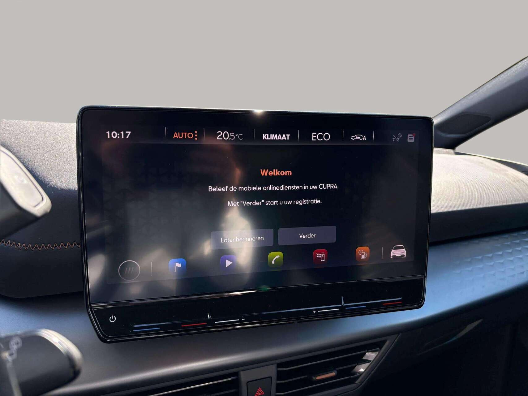 Sølv Cupra Born fra 2022