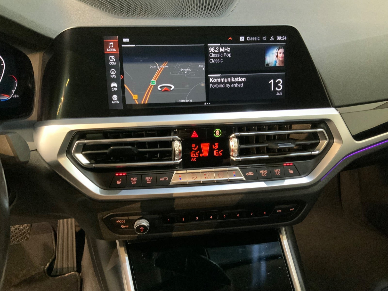 Grå BMW 320d fra 2019