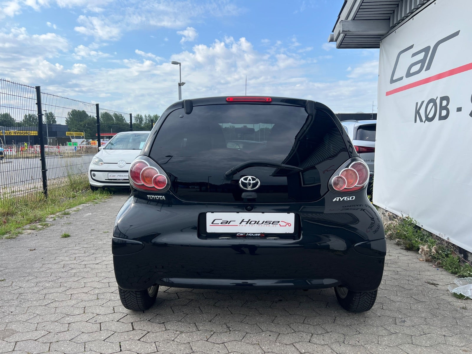 Sort Toyota Aygo fra 2012