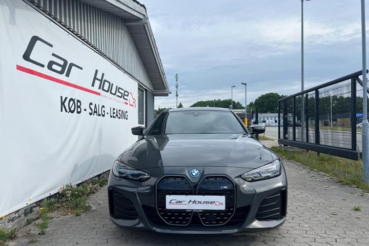 Grå BMW i4 fra 2022