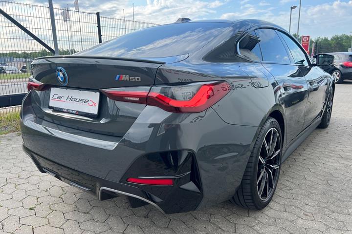Grå BMW i4 fra 2022