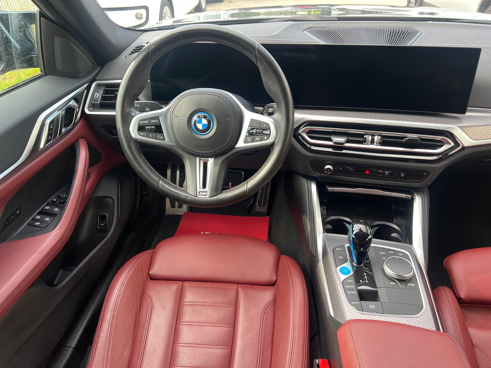 Grå BMW i4 fra 2022