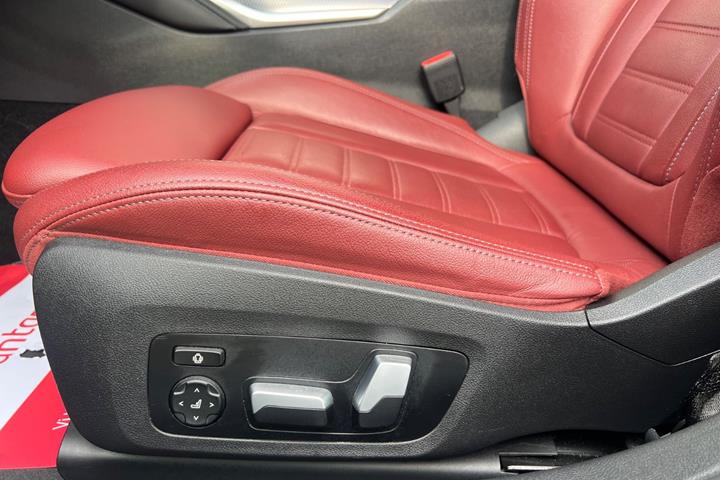 Grå BMW i4 fra 2022