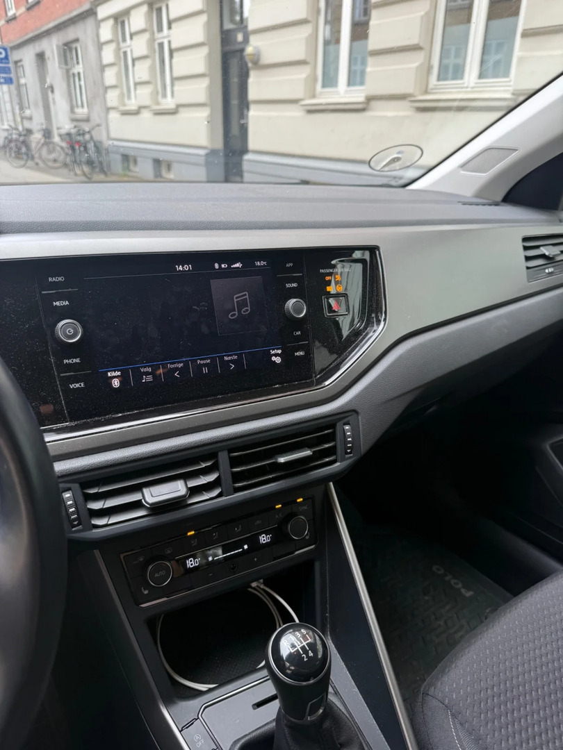 Sort VW Polo fra 2019