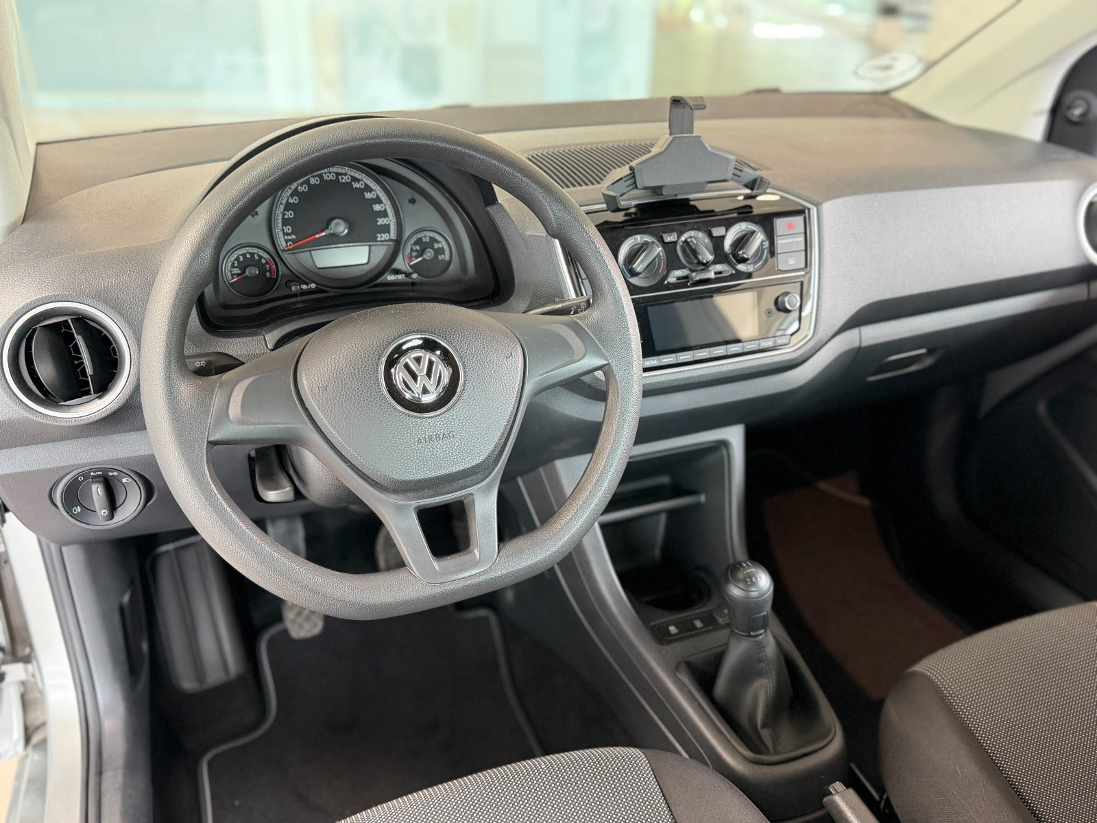 Sølv VW UP! fra 2018