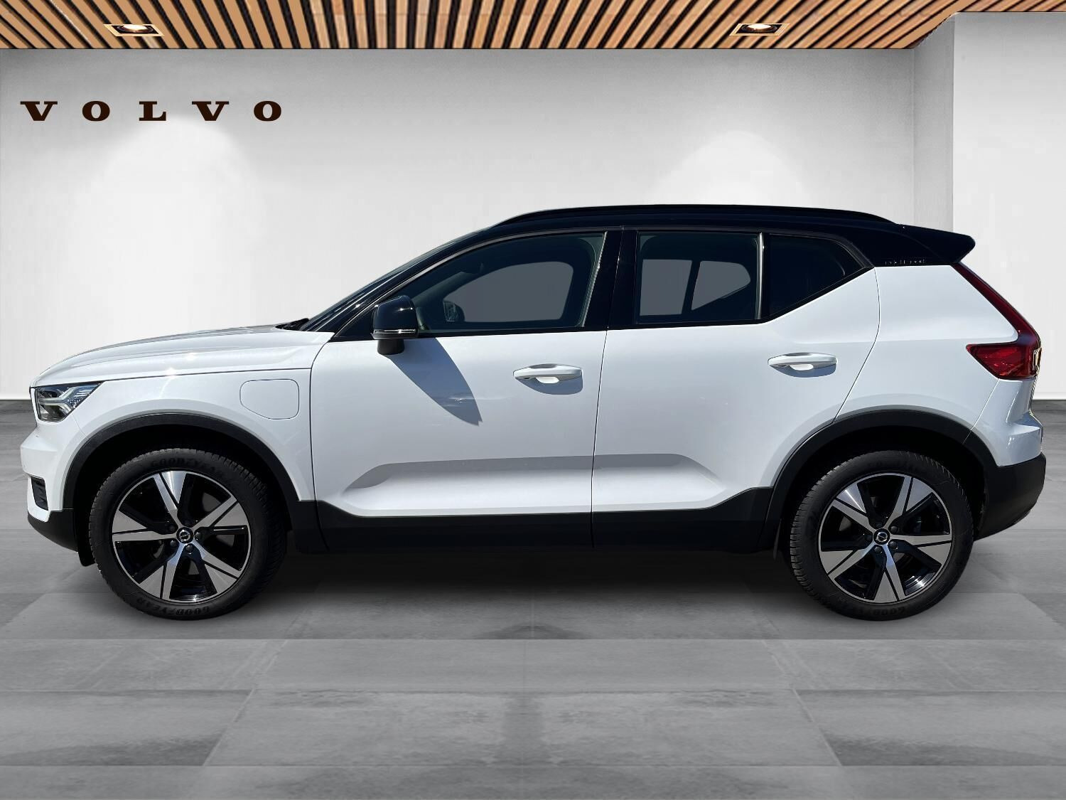 Hvid Volvo XC40 fra 2022