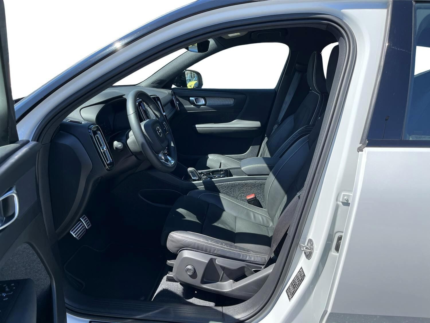 Hvid Volvo XC40 fra 2022