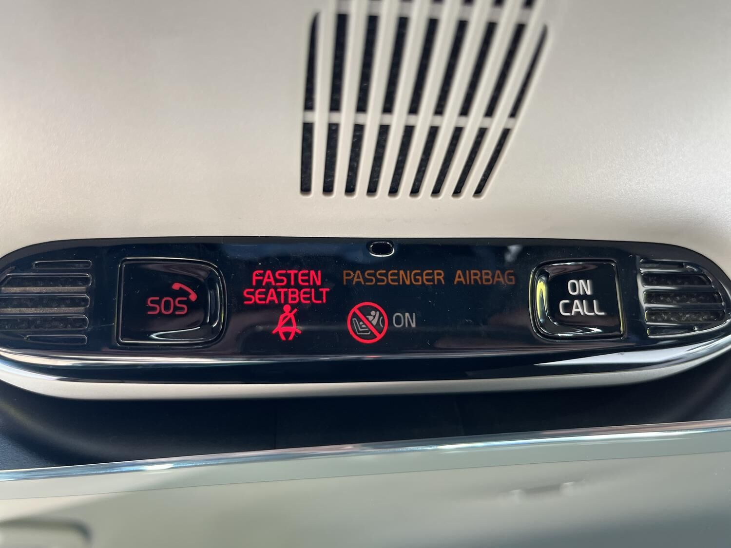 Rød Volvo XC40 fra 2020