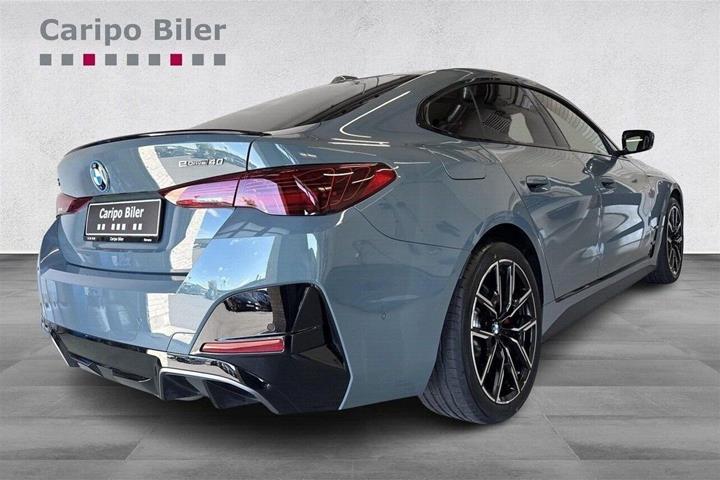 Grøn BMW i4 fra 2026