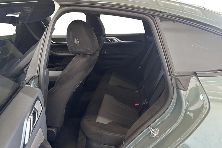 Grøn BMW i4 fra 2026