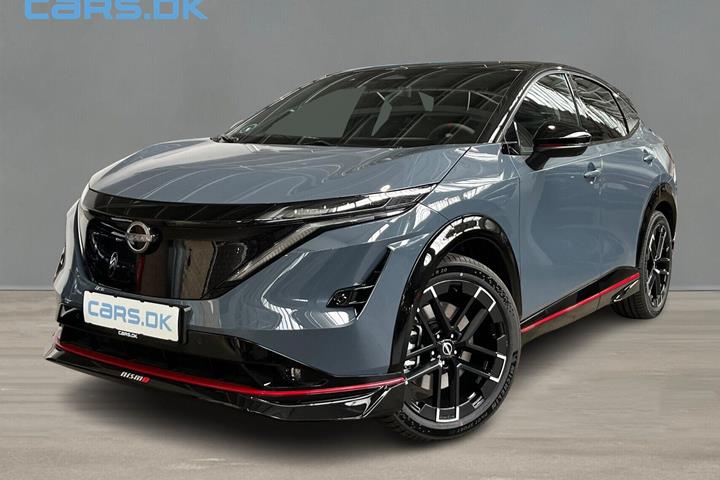 Grå Nissan Ariya fra 2026 set udefra