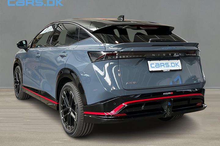 Grå Nissan Ariya fra 2026