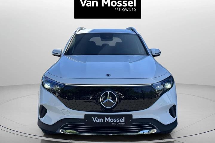 Hvid Mercedes EQB 250+ fra 2025