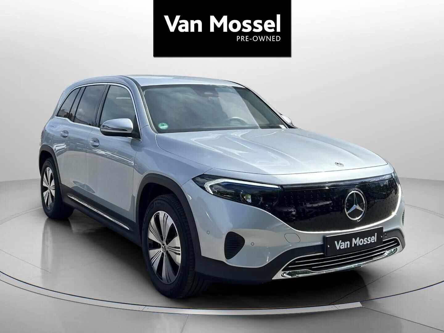Sølv Mercedes EQB 250+ fra 2025