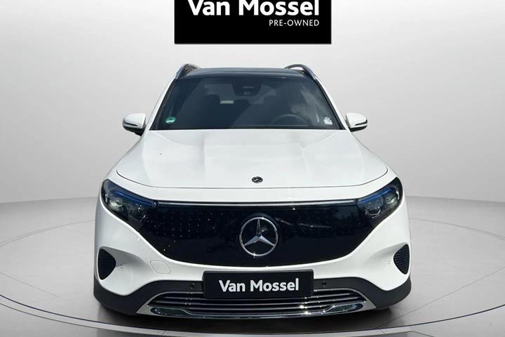 Hvid Mercedes EQB 250+ fra 2025