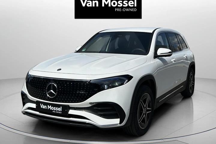 Hvid Mercedes EQB 250+ fra 2025 set udefra