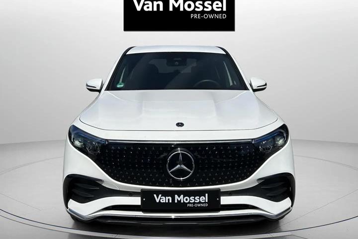 Hvid Mercedes EQB 250+ fra 2025