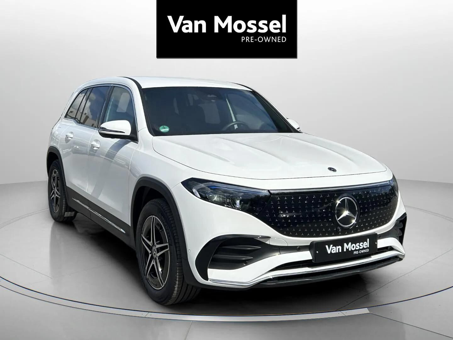 Hvid Mercedes EQB 250+ fra 2025