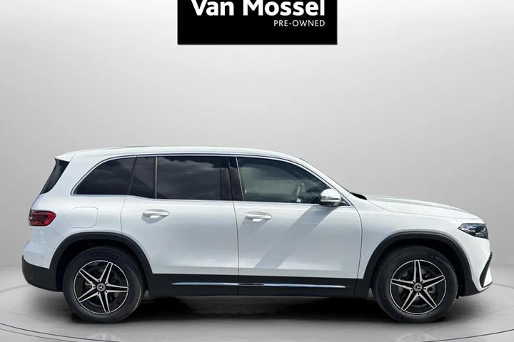 Hvid Mercedes EQB 250+ fra 2025