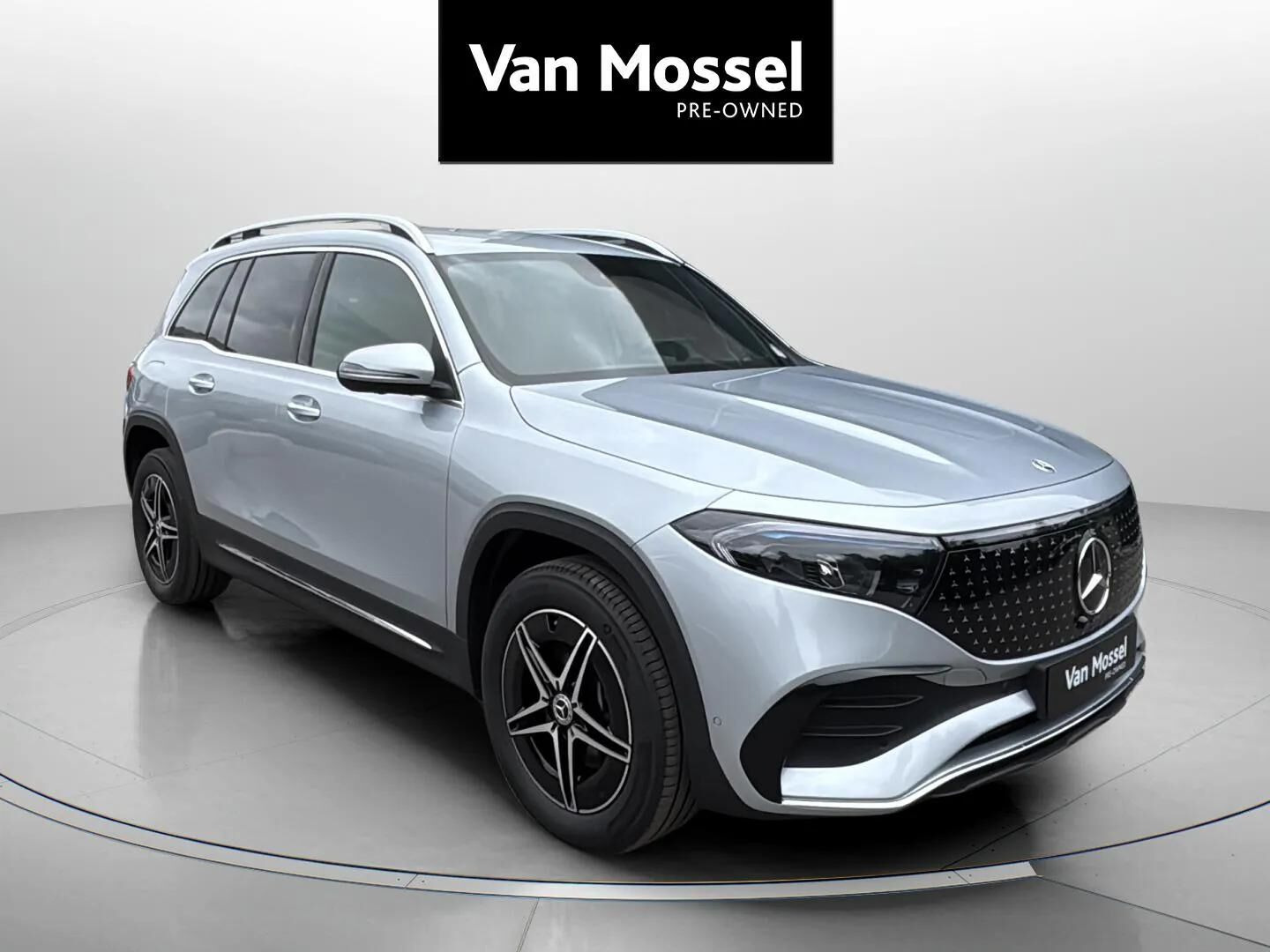 Sølv Mercedes EQB 250+ fra 2025