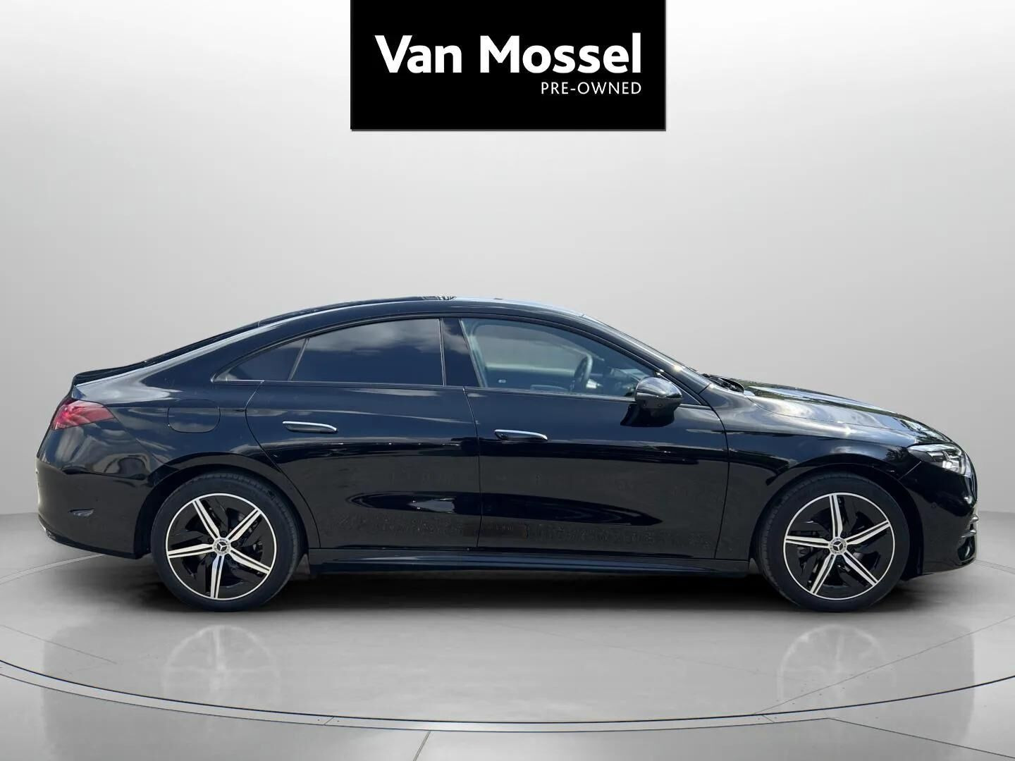 Sort Mercedes CLA250+ fra 2025