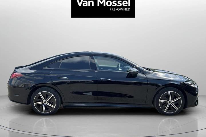 Sort Mercedes CLA250+ fra 2025