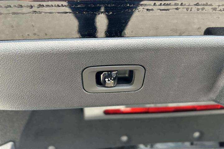 Sort Mercedes CLA250+ fra 2025
