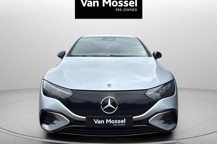 Sølv Mercedes EQE 350+ fra 2025