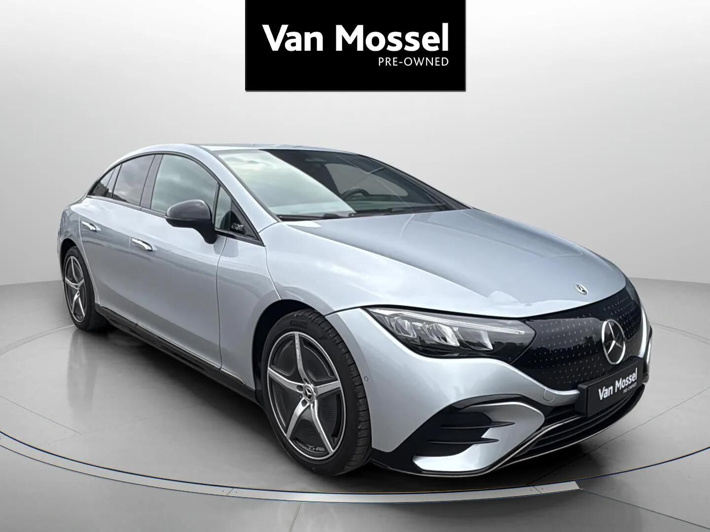 Sølv Mercedes EQE 350+ fra 2025