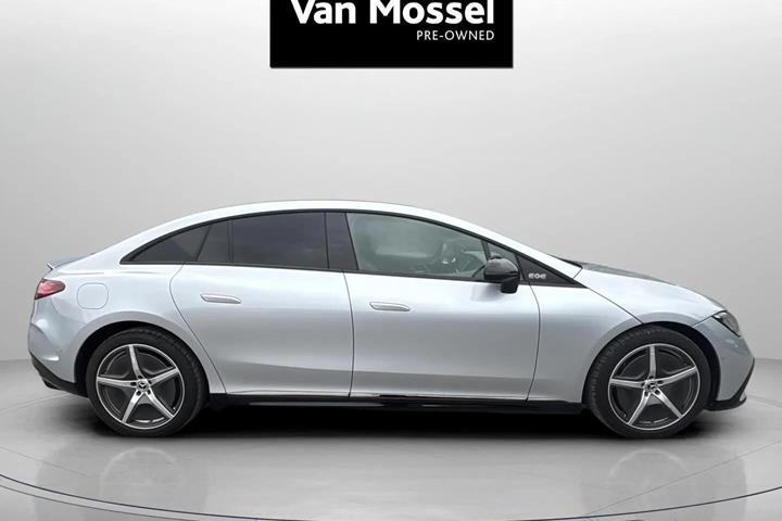 Sølv Mercedes EQE 350+ fra 2025