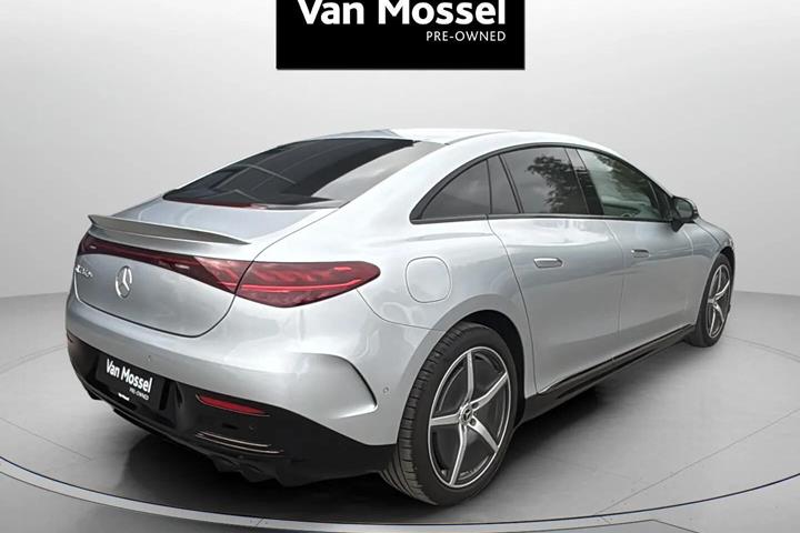 Sølv Mercedes EQE 350+ fra 2025