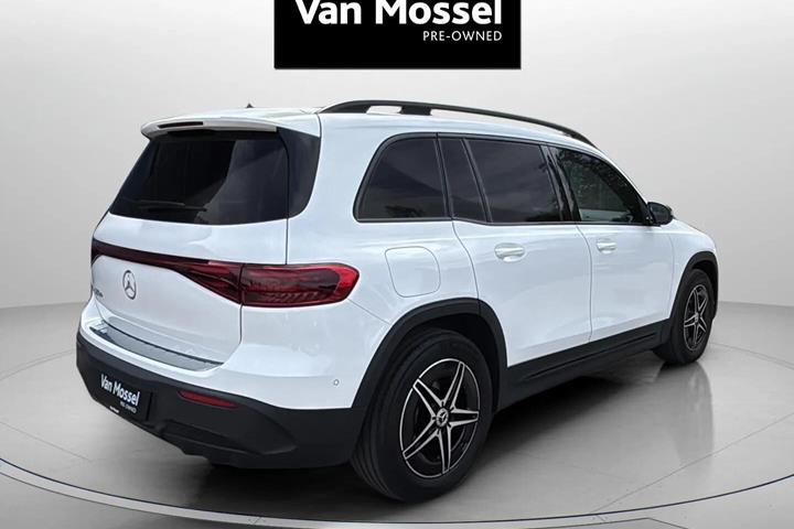 Hvid Mercedes EQB 250+ fra 2024