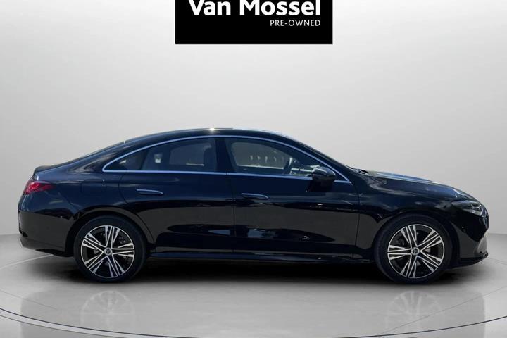 Sort Mercedes CLA250+ fra 2025