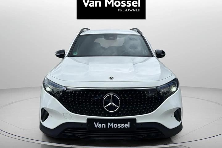 Hvid Mercedes EQB 250+ fra 2025