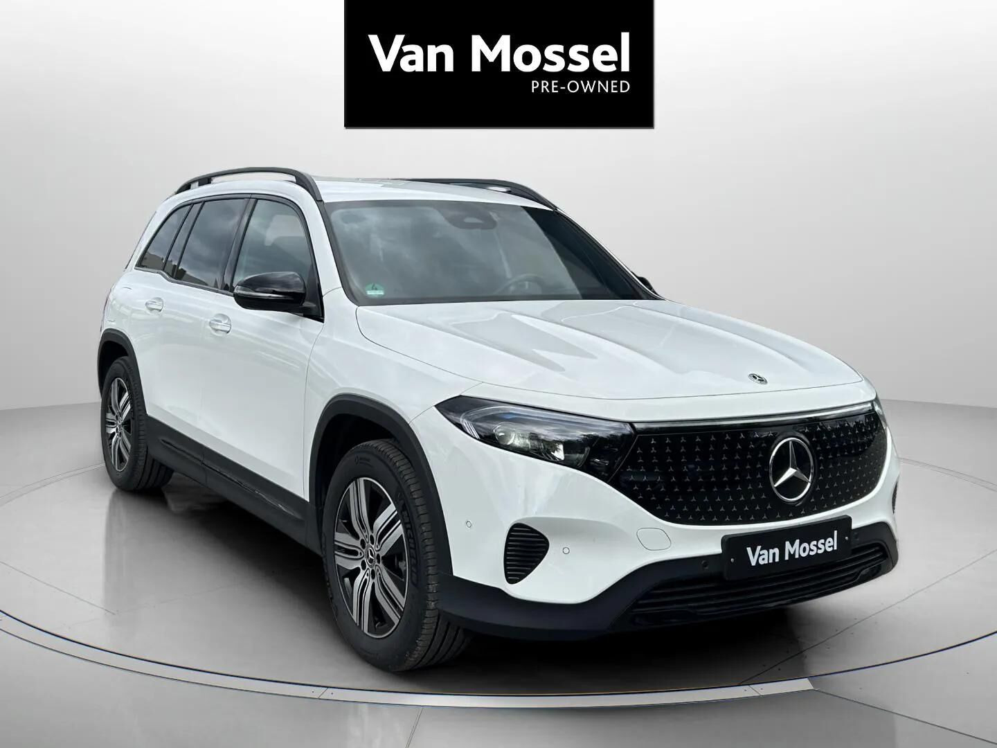 Hvid Mercedes EQB 250+ fra 2025