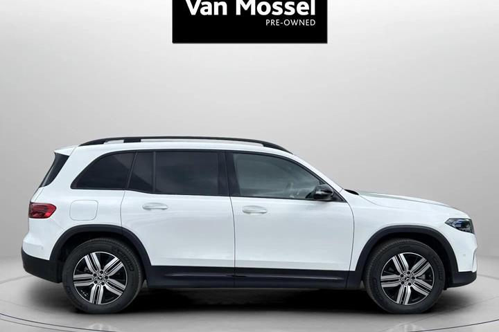 Hvid Mercedes EQB 250+ fra 2025