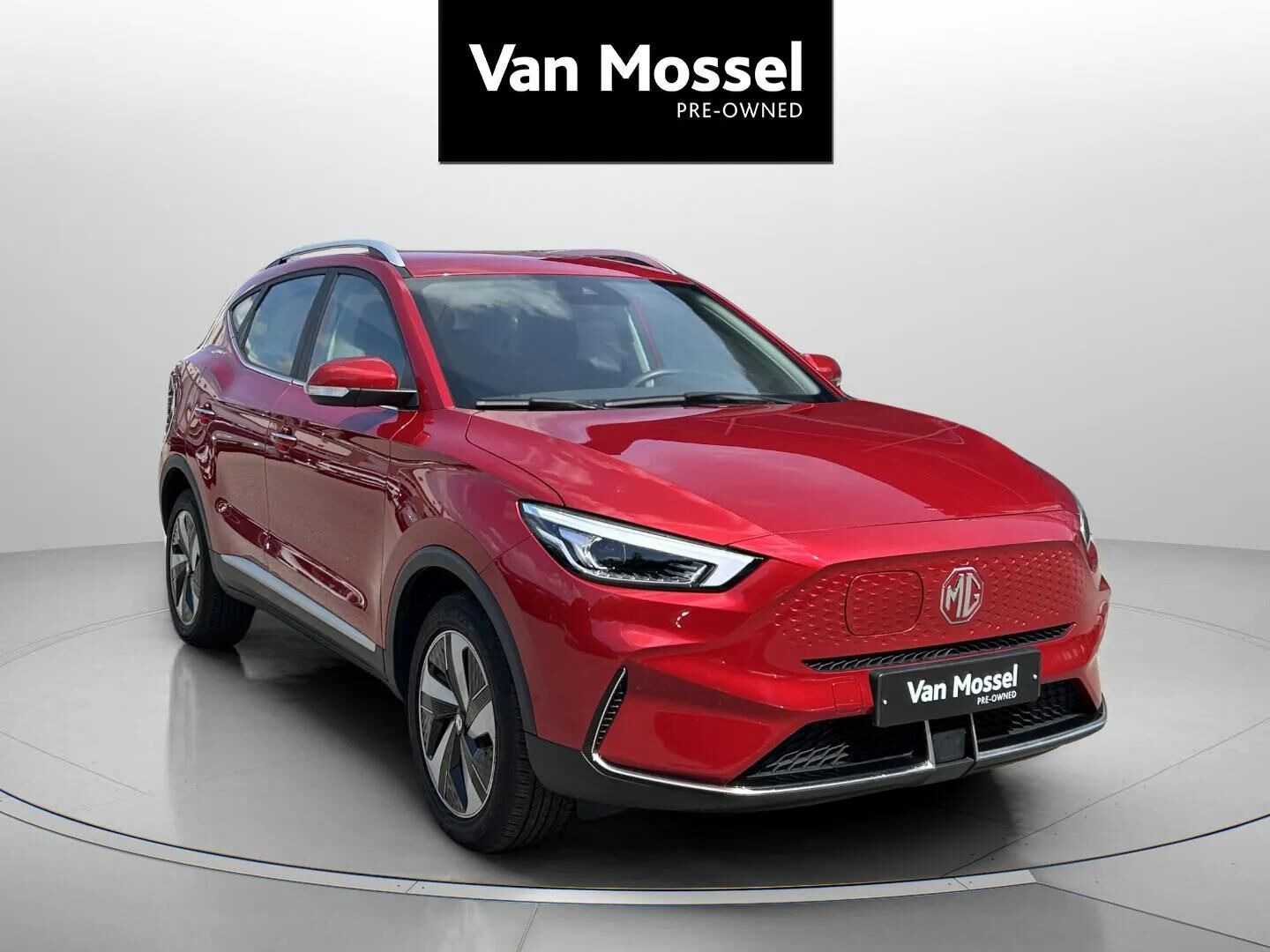Rød MG ZS EV fra 2023