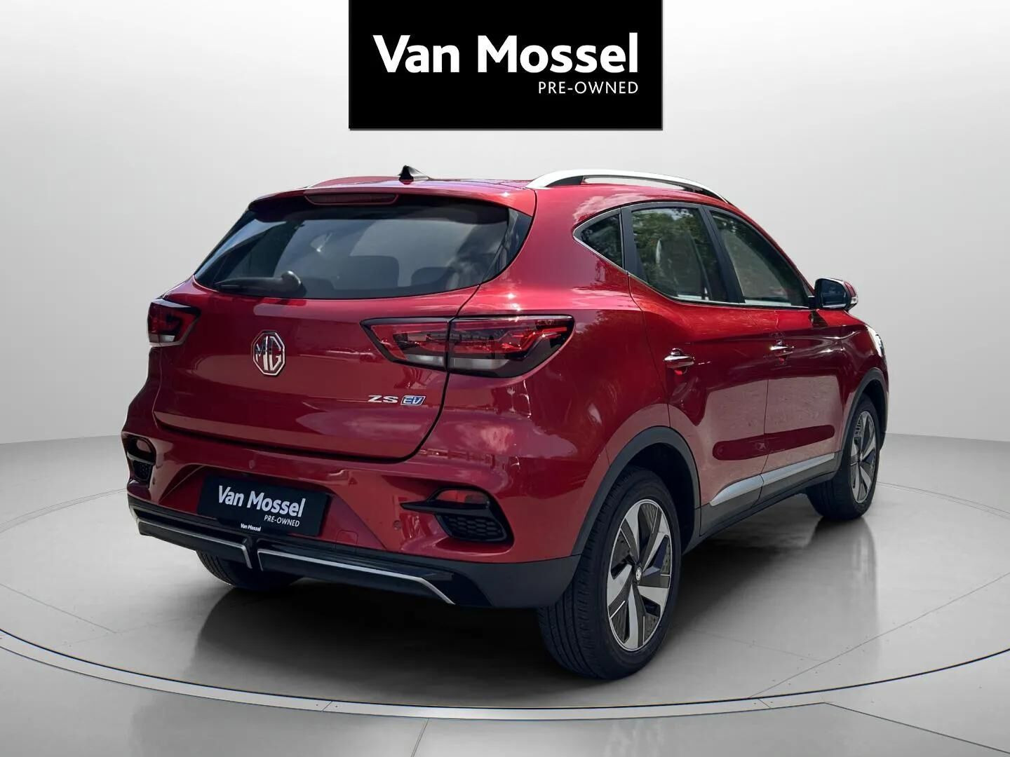 Rød MG ZS EV fra 2023