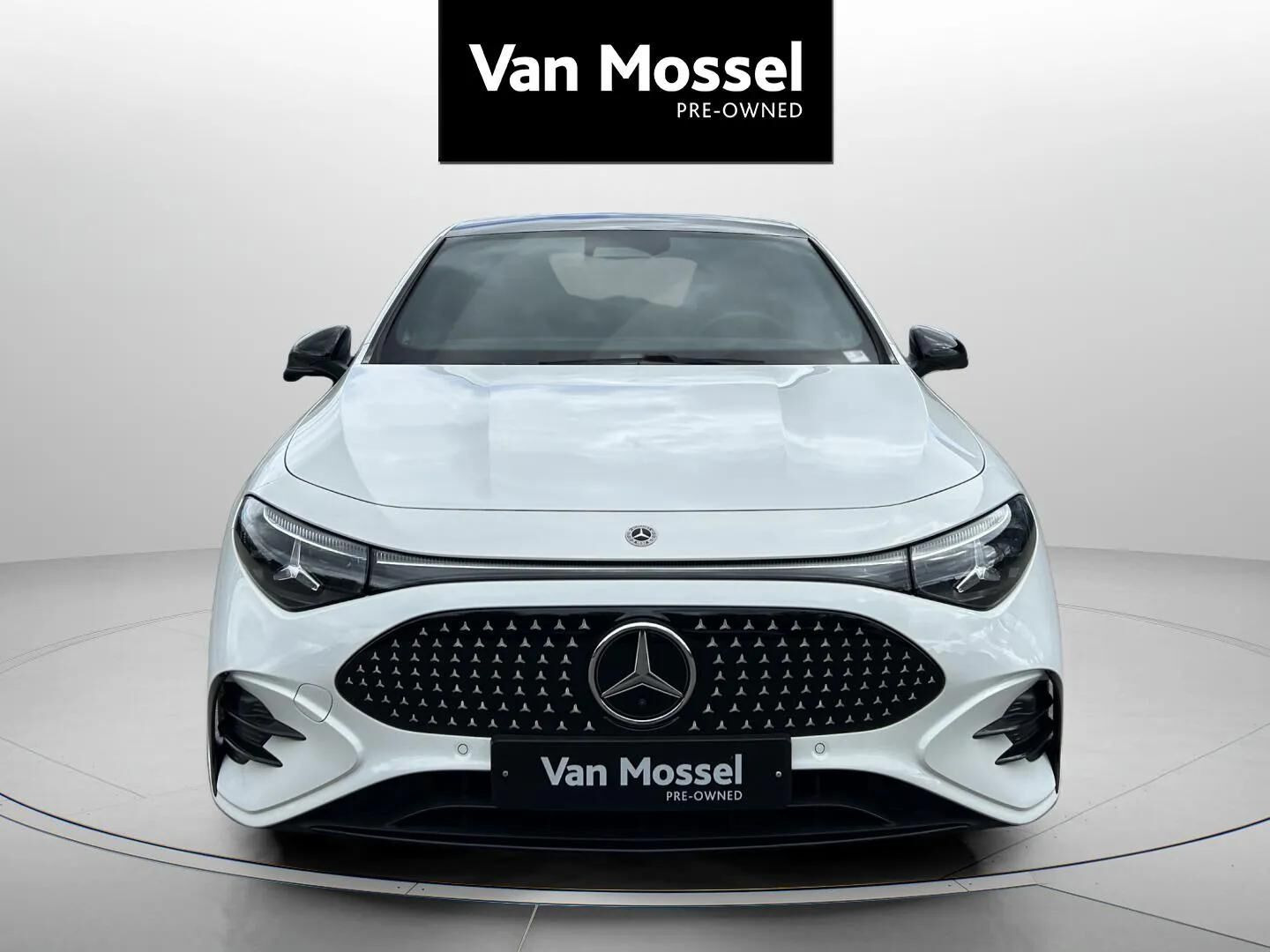 Hvid Mercedes CLA250+ fra 2025